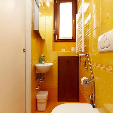 Cavalleggeri House * 罗马